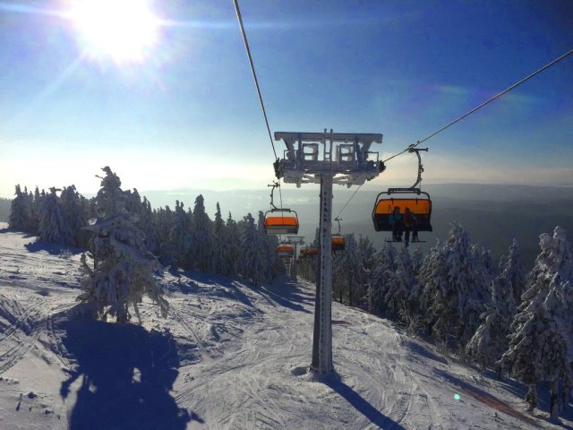 Ski lift within 1 km